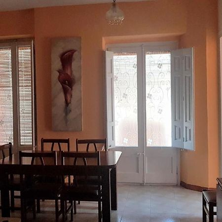 Piso Romantico Y Espacioso Tremp Esterno foto