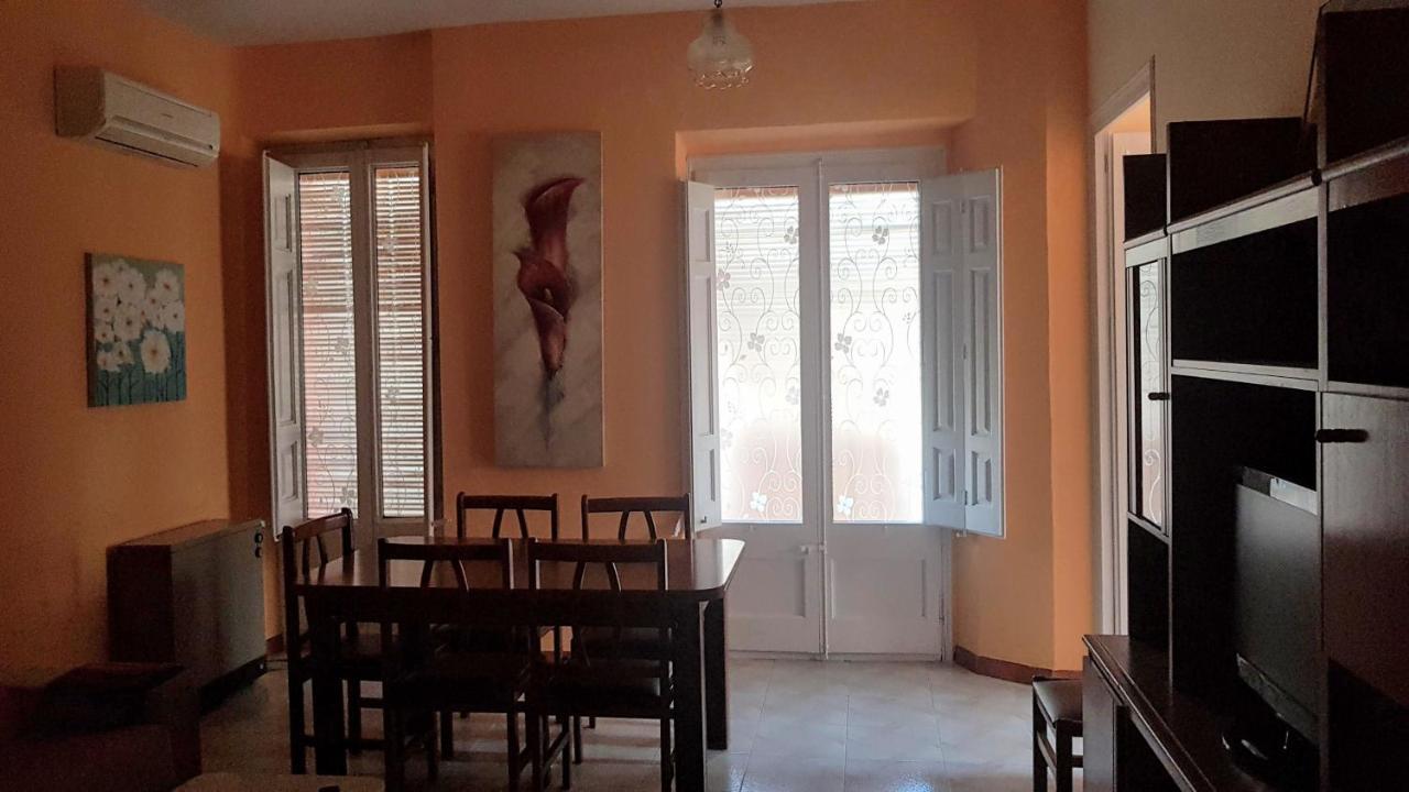 Piso Romantico Y Espacioso Tremp Esterno foto