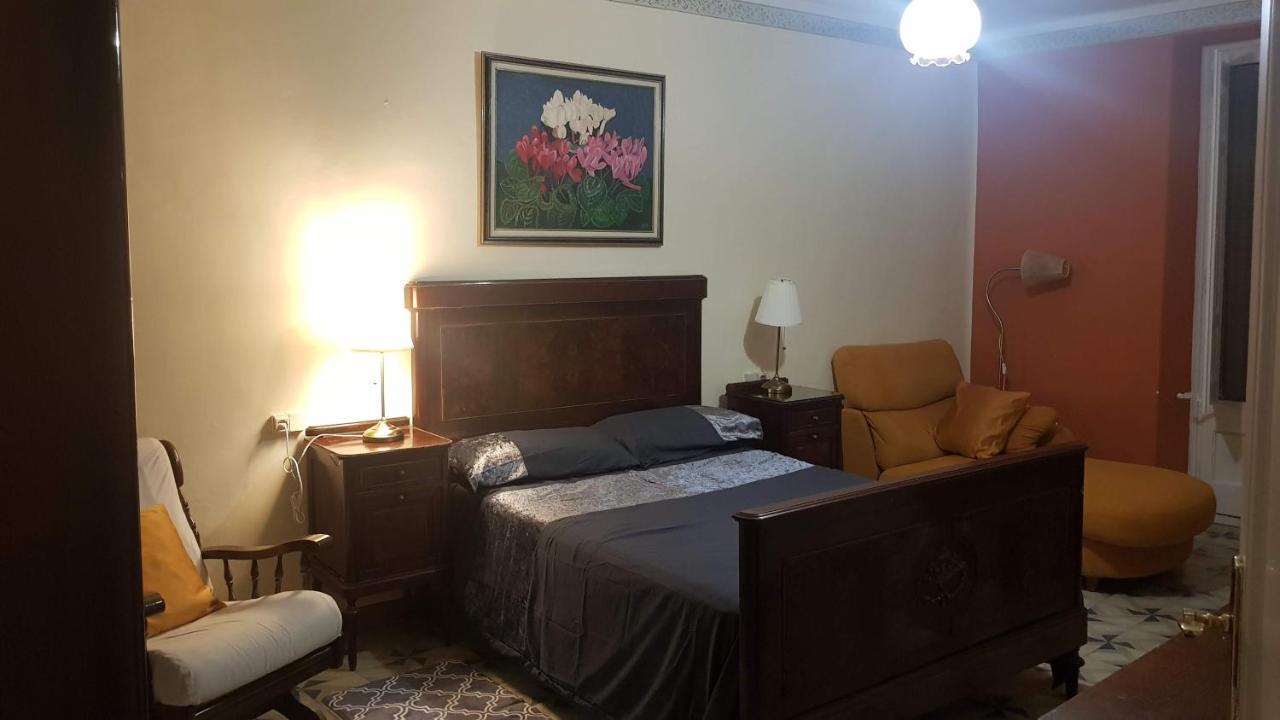 Piso Romantico Y Espacioso Tremp Esterno foto